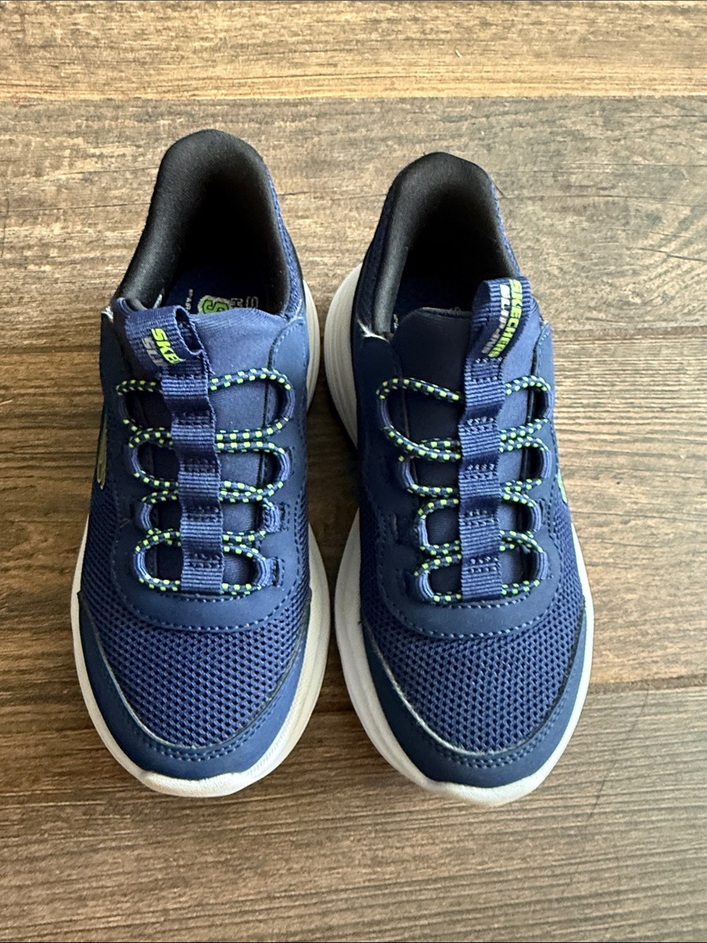 Skechers hands free slip-ins